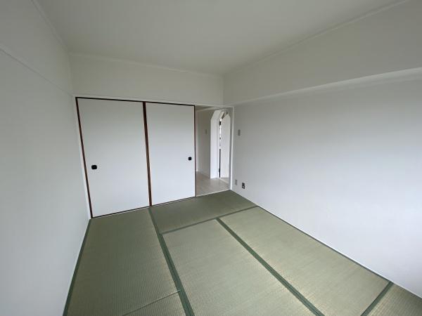 陵南住宅3号棟 内観写真（リビング以外の居室）