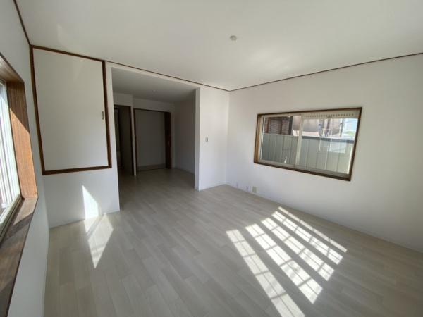 大阪市此花区酉島3丁目　中古戸建 内観写真（リビング以外の居室）
