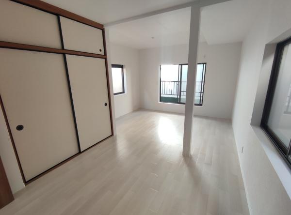 大阪市此花区酉島3丁目　中古戸建 内観写真（リビング以外の居室）