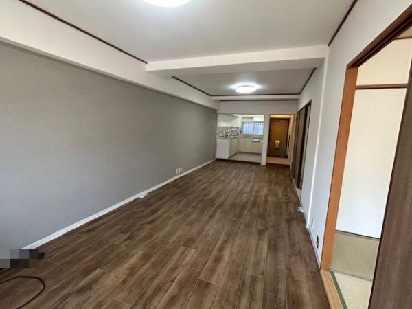 ターミナルマンション朝日プラザ堺 内観写真（リビング）