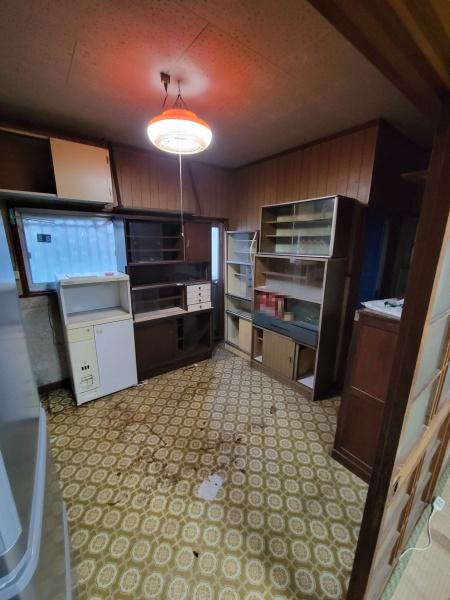 堺市北区南花田町　中古戸建 内観写真（リビング）