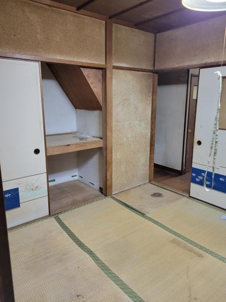 堺市北区南花田町　中古戸建 内観写真（リビング以外の居室）