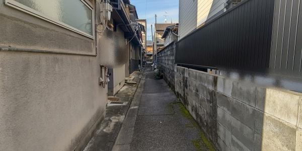 京都市右京区太秦安井馬塚　古家付き売土地 現地写真（前面道路含む現地写真）