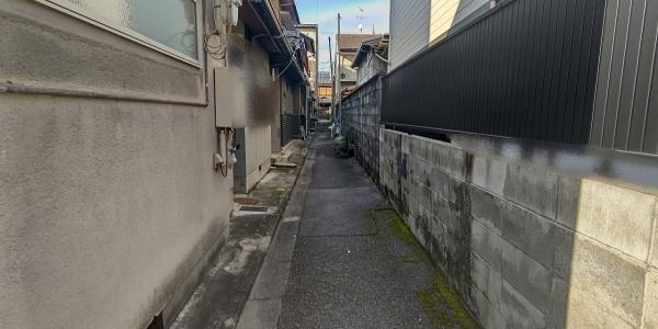 京都市右京区太秦安井馬塚　古家付き売土地 現地写真（前面道路含む現地写真）