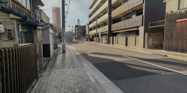 京都市右京区太秦安井馬塚　古家付き売土地 現地写真（前面道路含む現地写真）