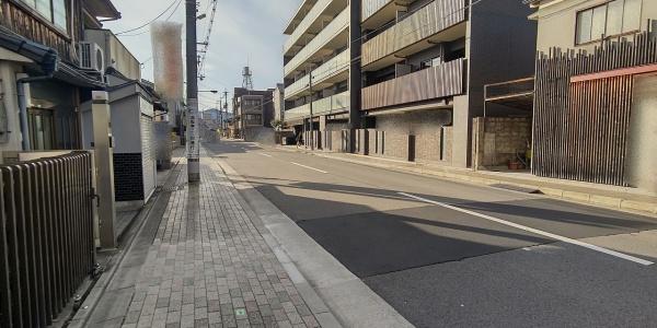 京都市右京区太秦安井馬塚　古家付き売土地 現地写真（前面道路含む現地写真）