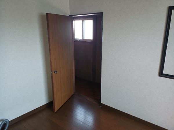 大阪府松原市北新町５丁目 内観写真（リビング以外の居室）