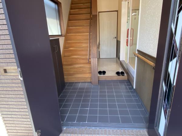 京都府船井郡京丹波町須知新町　中古戸建 現地写真（玄関）