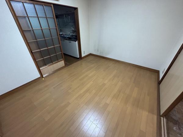 京都市山科区西野後藤　中古テラスハウス 内観写真（リビング以外の居室）