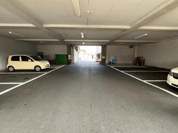 サンフラワー高石 共用部写真（駐車場）