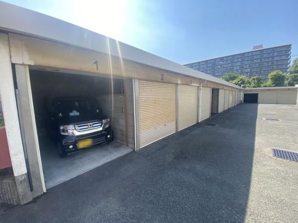 リバーサイドヴィラ姫島A棟 共用部写真（駐車場）