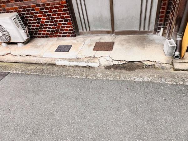 堺市堺区桜之町西3丁　古家付売土地 現地写真（前面道路含む現地写真）