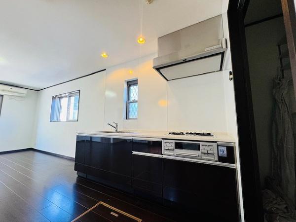 堺市西区鳳南町5丁　中古戸建 内観写真（キッチン）