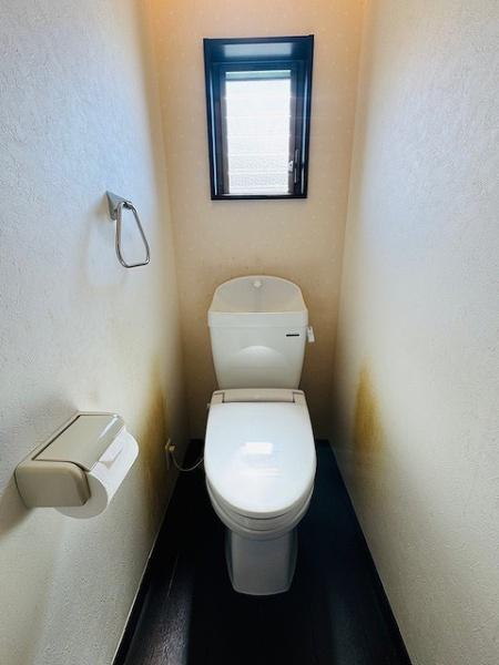堺市西区鳳南町5丁　中古戸建 内観写真（トイレ）