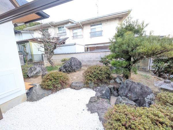 京都市伏見区醍醐勝口町　中古テラスハウス 現地写真（庭）