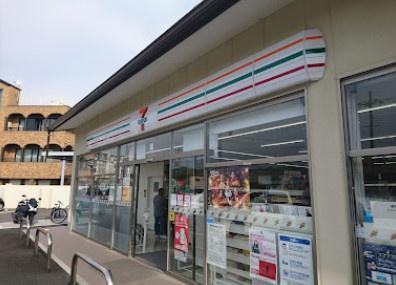 京都市伏見区醍醐勝口町　中古テラスハウス コンビニ