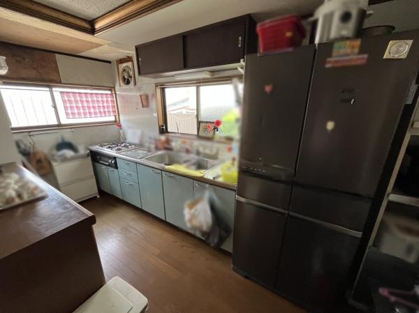 羽曳野市伊賀6丁目　中古戸建 内観写真（キッチン）