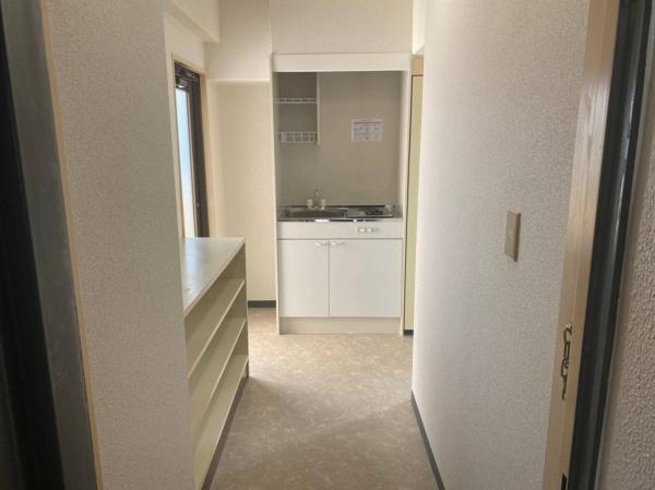 TYCOONサン九　3室バルク売り 現地写真（玄関）