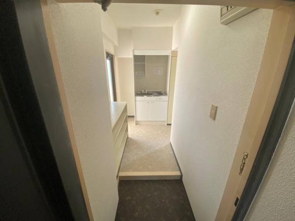 TYCOONサン九　3室バルク売り 現地写真（玄関）