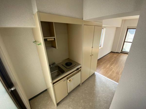 TYCOONサン九　3室バルク売り 内観写真（キッチン）
