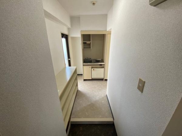 TYCOONサン九　3室バルク売り 現地写真（玄関）