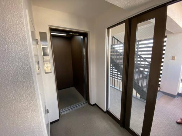 TYCOONサン九　3室バルク売り 共用部写真（エントランス）