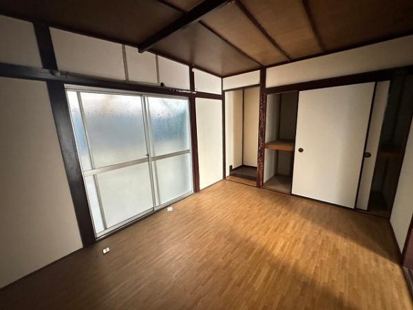 松原市阿保3丁目　中古戸建 内観写真（リビング以外の居室）