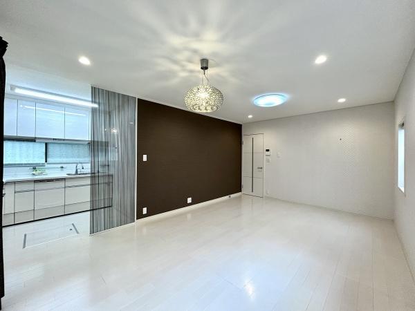 羽曳野市西浦　中古戸建 内観写真（リビング）