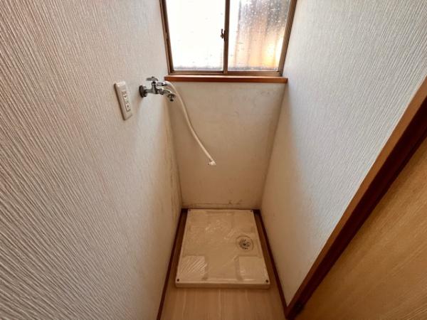 和歌山県岩出市金池字貴能地　中古戸建 内観写真（洗面台・洗面所）