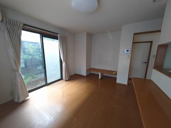 岡山県岡山市東区広谷　中古戸建 内観写真（リビング）