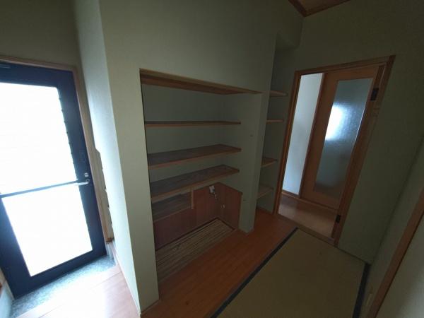 岡山県岡山市東区広谷　中古戸建 内観写真（リビング以外の居室）