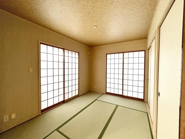 堺市美原区南余部西1丁目　中古戸建 内観写真（リビング以外の居室）