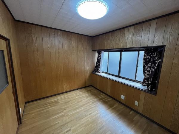 京都市右京区西院西高田町　中古戸建 内観写真（リビング以外の居室）