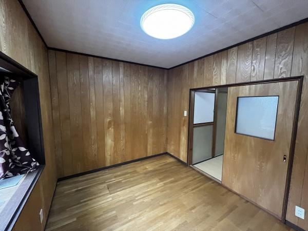 京都市右京区西院西高田町　中古戸建 内観写真（リビング以外の居室）
