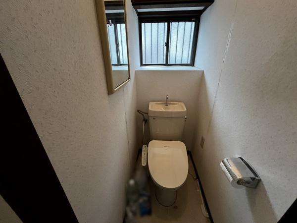 京都市右京区西院西高田町　中古戸建 内観写真（トイレ）