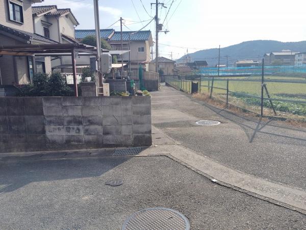 京都市山科区上花山講田町　古家付売土地 現地写真（前面道路含む現地写真）