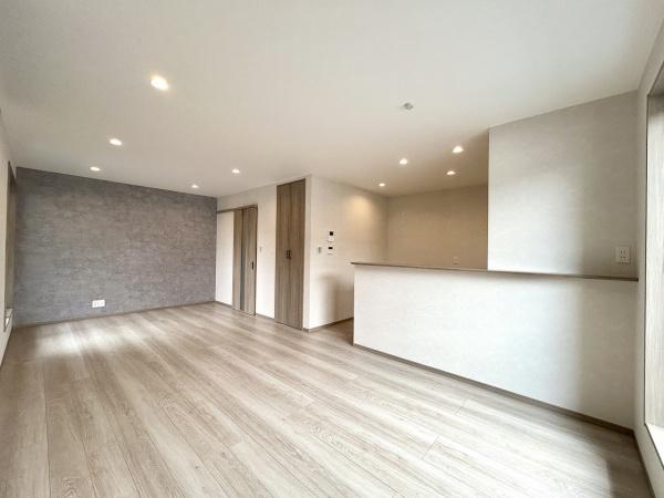 堺市堺区三条通　中古戸建 内観写真（リビング）
