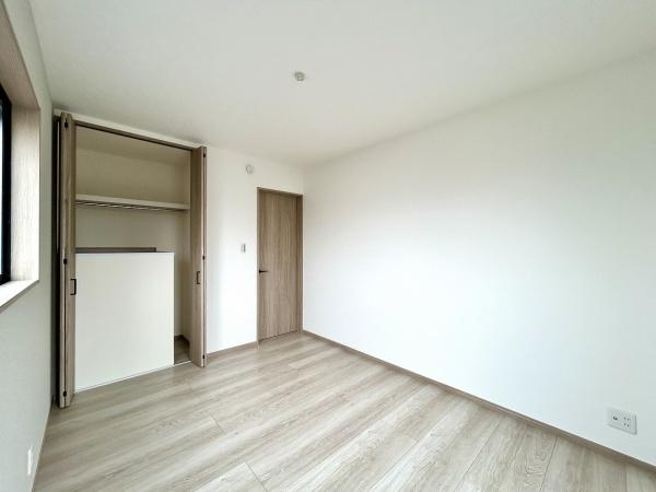 堺市堺区三条通　中古戸建 内観写真（リビング以外の居室）