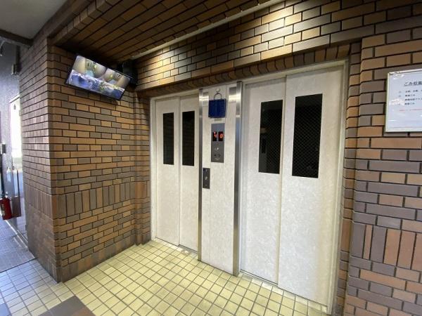 ルネ・パークプラザ 共用部写真（エントランス）