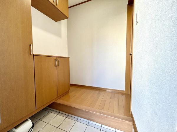 堺市中区深井水池町　中古戸建 現地写真（玄関）