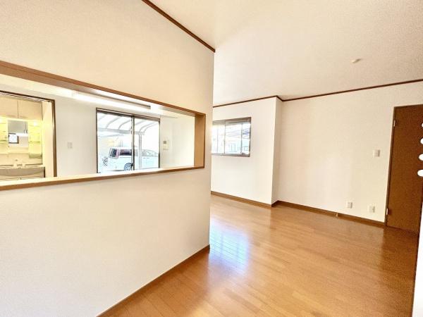 堺市中区深井水池町　中古戸建 内観写真（リビング）