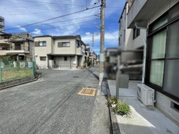 八尾市青山町2丁目　中古戸建 現地写真（前面道路含む現地写真）