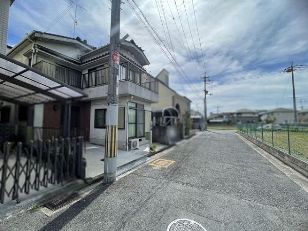 八尾市青山町2丁目　中古戸建 現地写真（前面道路含む現地写真）