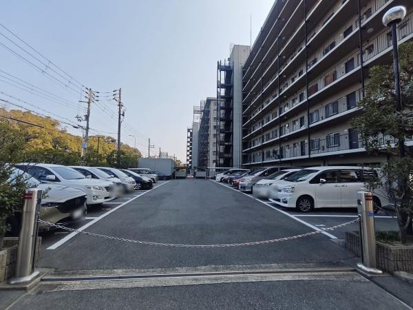 日商岩井泉尾マンション2号棟 共用部写真（駐車場）