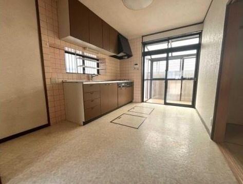 京都市北区鷹峯藤林町　中古戸建 内観写真（リビング）