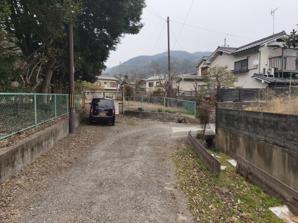 京都市山科区安朱奥ノ田　古家付売土地 現地写真（前面道路含む現地写真）