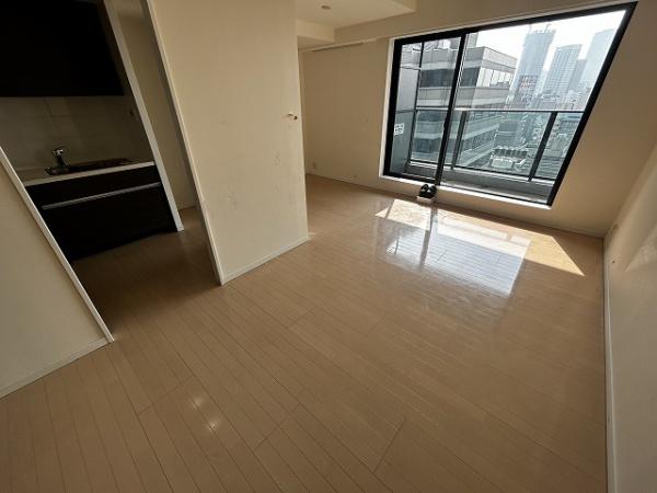 シティタワー西梅田 内観写真（リビング）
