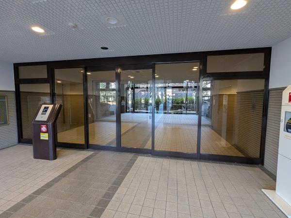 ライオンズマンション四条大宮ガーデンシティ 共用部写真（エントランス）