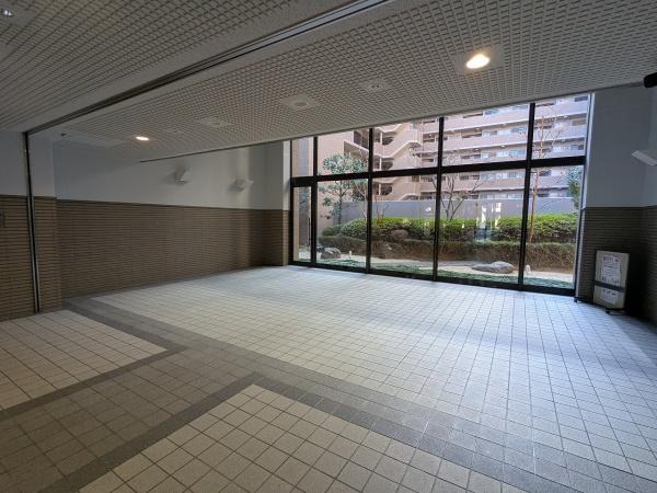 ライオンズマンション四条大宮ガーデンシティ 共用部写真（エントランス）