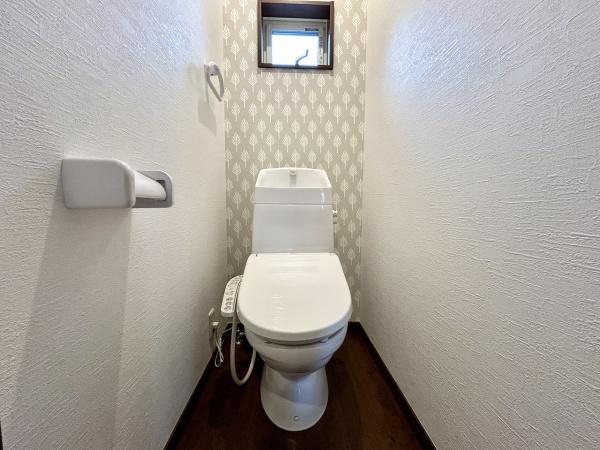 堺市美原区平尾　中古戸建 内観写真（トイレ）